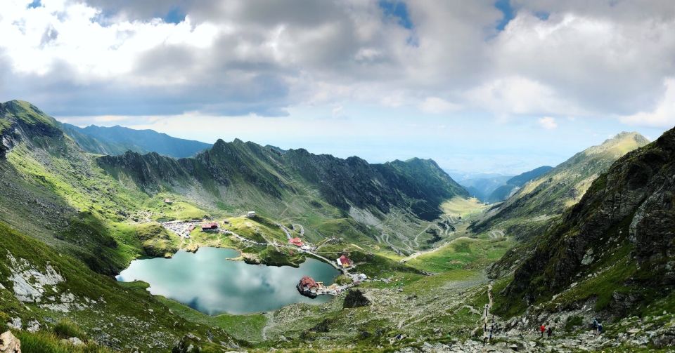 Bucharest: Transfagarasan and Wild Brown Bears Private Tour - Route and Attractions