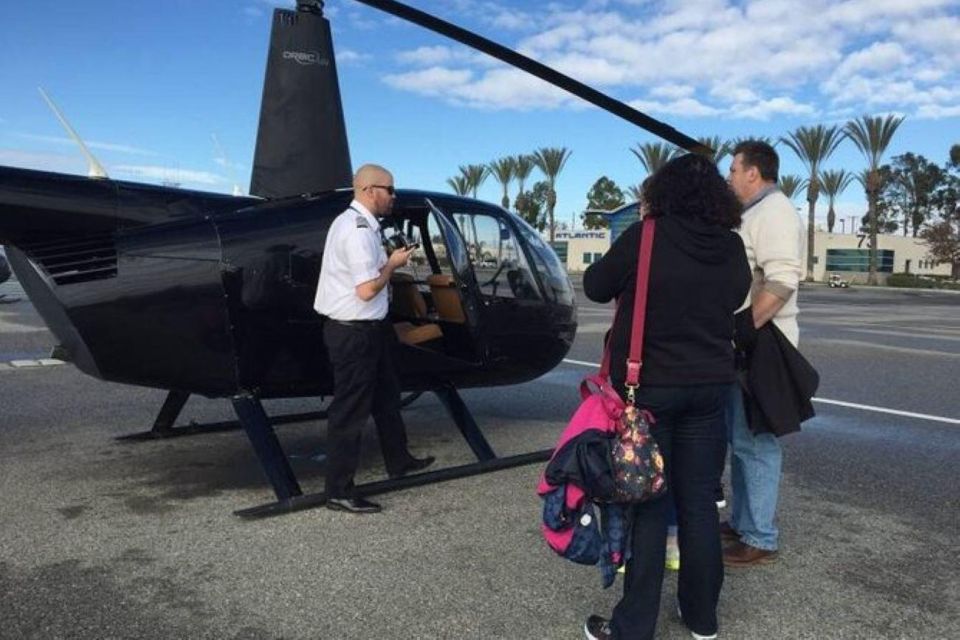 Burbank: Private Helicopter Tour to Waypoint Café - Exclusive Waypoint Cafe Experience