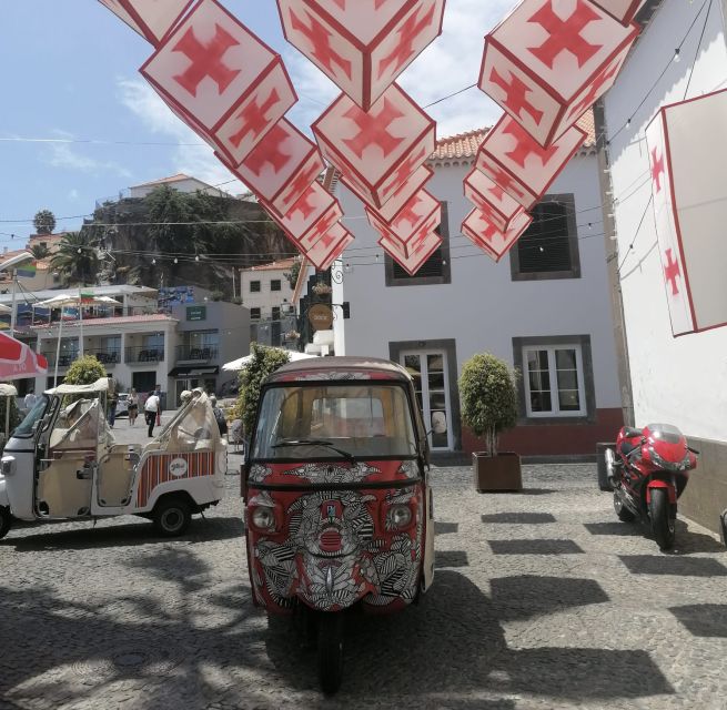 Câmara De Lobos: Guided Tuk Tuk Tour - Scenic Fishing Village