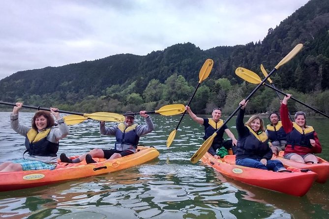 Canoeing at Furnas Lake - Tour Inclusions