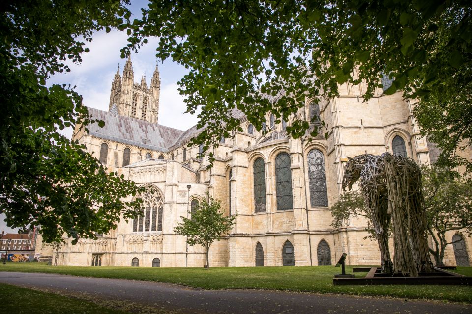 Canterbury Cathedral: Entry Ticket With Audio Guide - Exploring the Chapter House