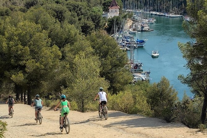 Cassis: Two Calanques Tour by Electric Mountain Bike - Meeting Point and Logistics