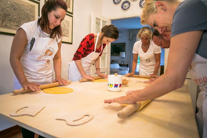 Cesarine: Home Cooking Class & Meal With a Local in Siena - Enjoying the Freshly Prepared Meal