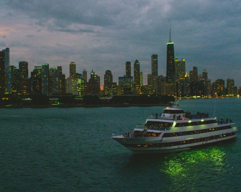 Chicago: Fireworks Buffet Dinner Cruise on Lake Michigan - Cruise Highlights