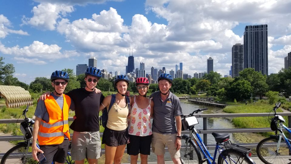 Chicago: Lakefront Neighborhoods Bike Tour - Exploring Vibrant Neighborhoods