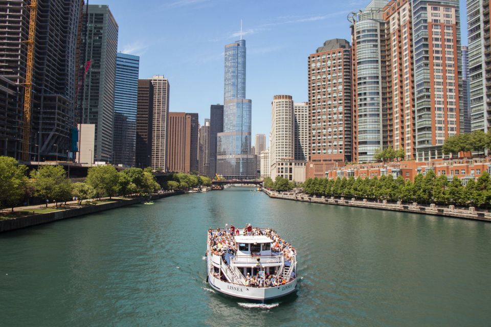 Chicago River: 1.5-Hour Guided Architecture Cruise - Onboard Experience