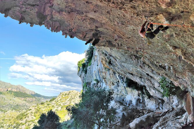 Climbing Day in Private Tour - Included Amenities and Services