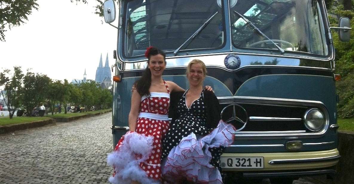 Cologne: Nostalgic Tour in German in Vintage Bus - Historical Highlights