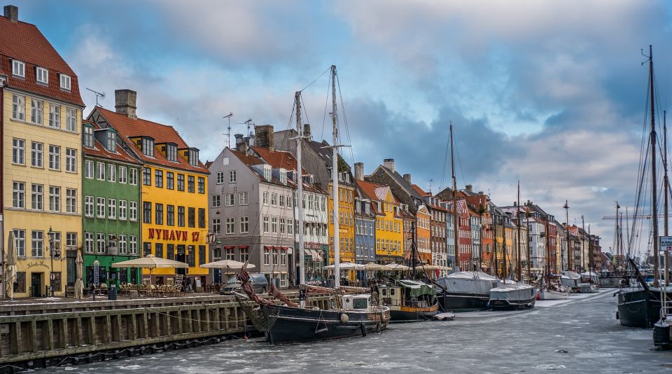 Copenhagen: Christmas Spirit Private Walking Tour - Itinerary Details