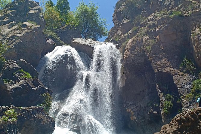 Day Trip From Marrakech to Atlas Mountains & Berber Village Hike - Exploring the Berber Village