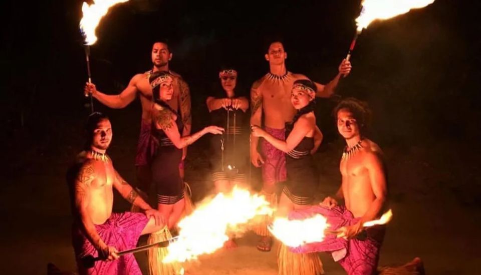 Daytona Beach: Luau With Polynesian Dinner and Live Show - Dinner Menu Highlights