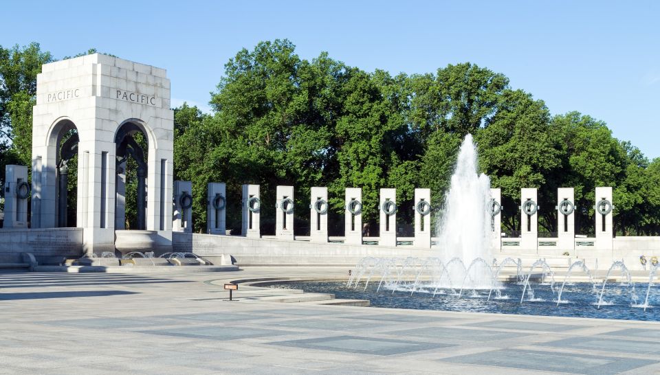 DC Monuments: Small Groups, Big Ideas Walking Tour - Experience and Learning