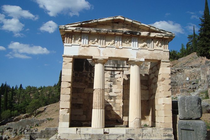 Delphi & Hosios Loukas Arachova Full Day Private Tour 8 Hours - Traveler Information