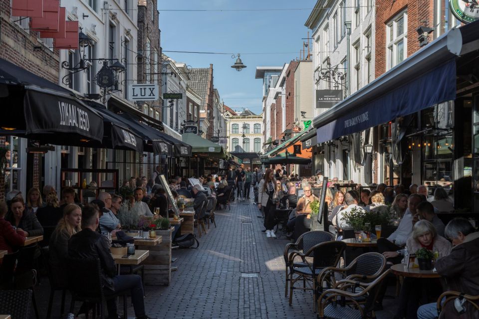 Den Bosch: Walking Tour With Audio Guide on App - Experience and Flexibility