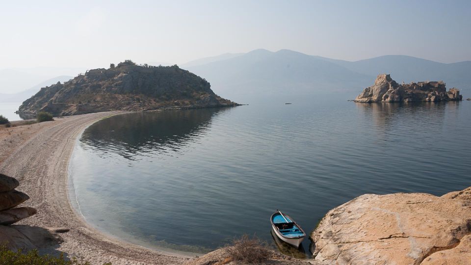 Didim/Altinkum: Full-Day Bafa Lake Guided Tour W/Breakfast - Heraclia Ancient City