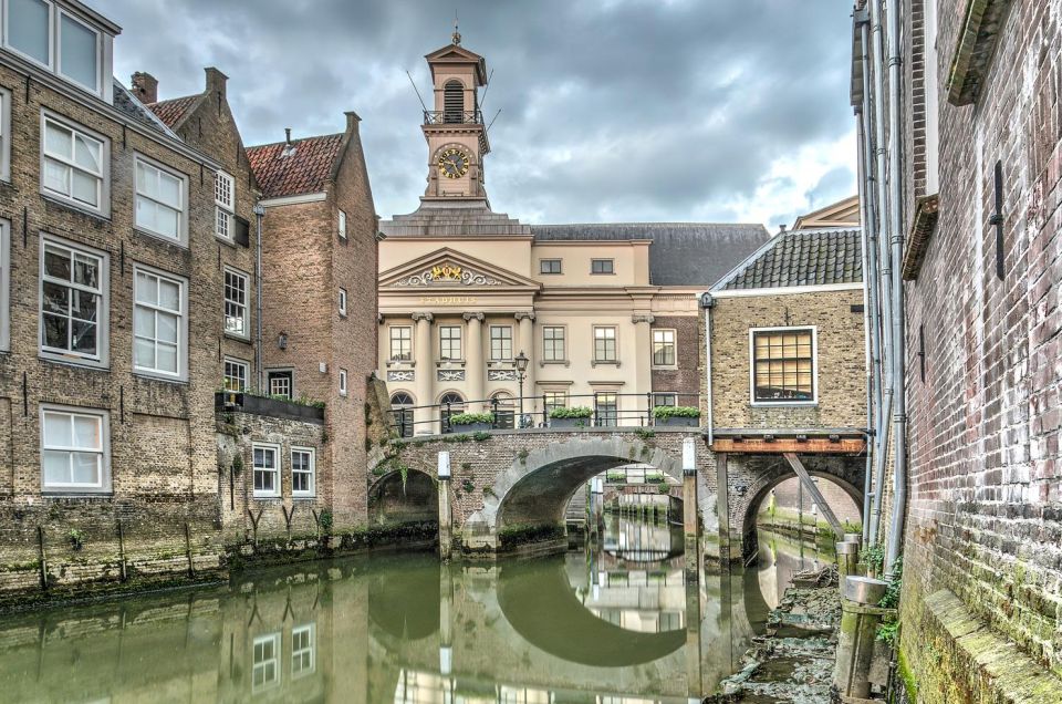 Dordrecht: Walking Tour With Audio Guide on App - Audio Guide Features