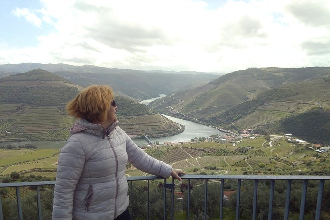 Douro Valley Wine Tour With Friends & Traditional Lunch - Traditional Lunch Details