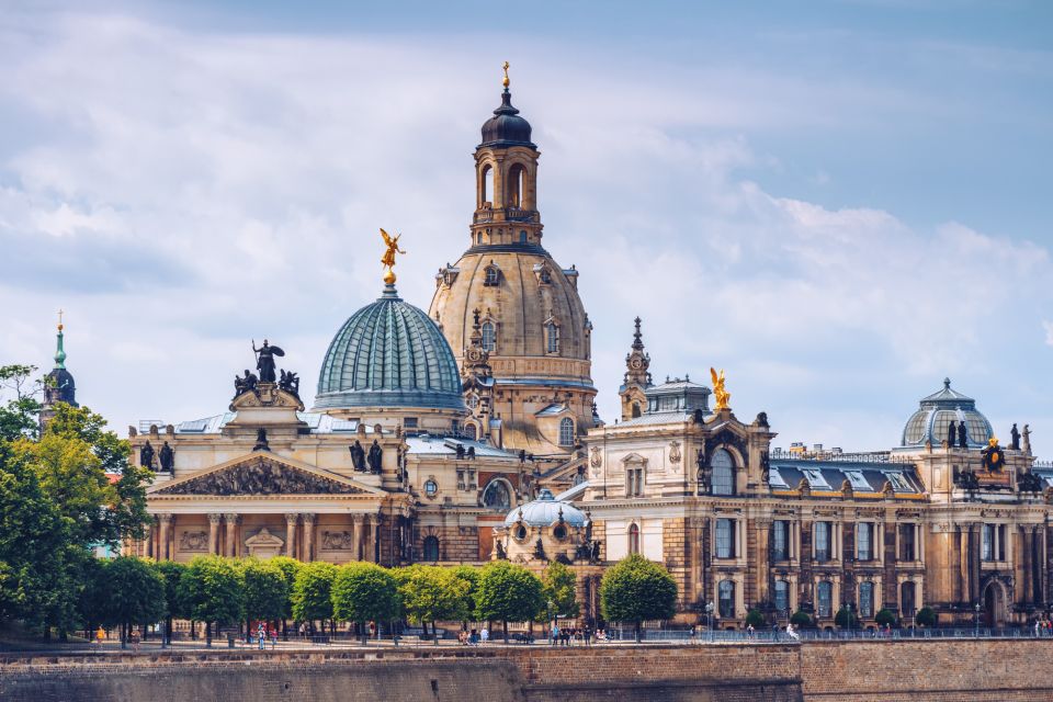 Dresden: Old Town Highlights Scavenger Hunt and Walking Tour - Activity Description