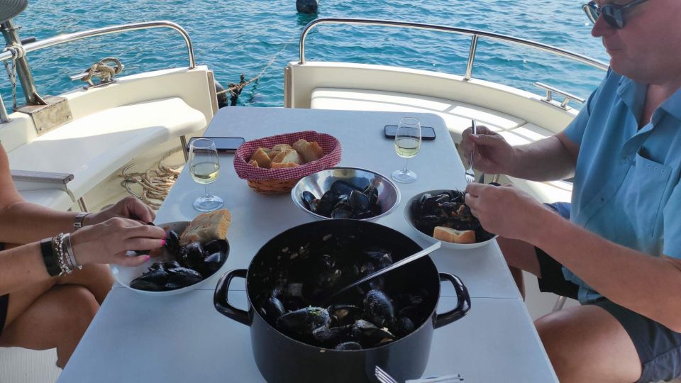 Dubrovnik: Oyster, Mussles, and Wine Tasting Tour in Ston - Included in the Tour