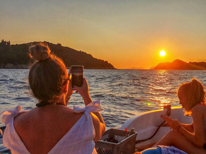 Dubrovnik: Private Boat Cruise at Sunset With Champagne - Itinerary Details