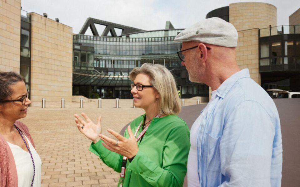 Düsseldorf: MedienHafen Tour - Booking Details