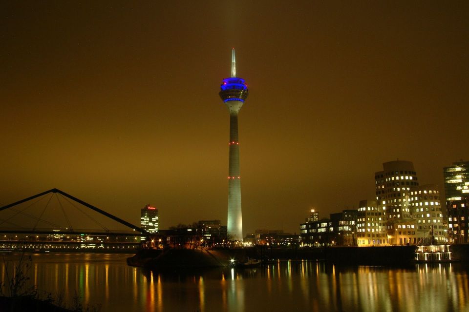 Düsseldorf: Private Christmas Market Tour - German Christmas Traditions