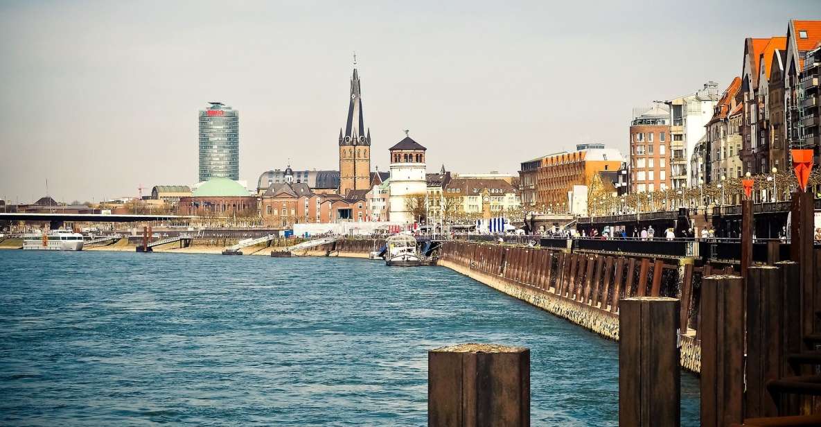 Düsseldorf: Private Walking Tour With a Professional Guide - Exploring the Old Town