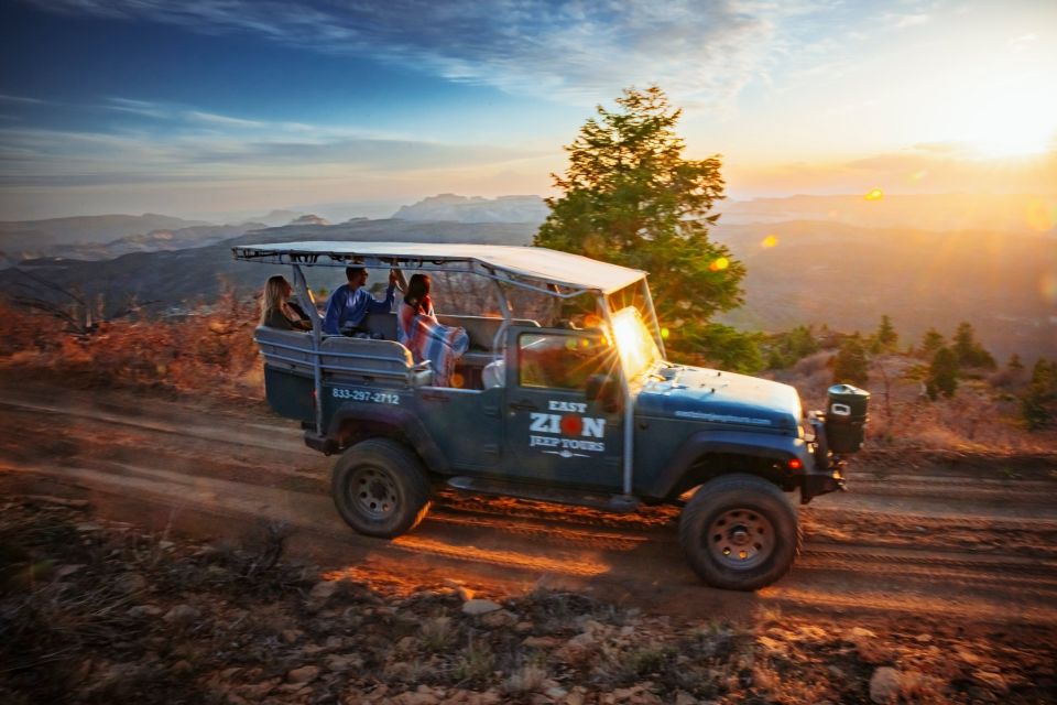 East Zion: Top of the World Sunset Jeep Tour - Sunset Serenity in Zion