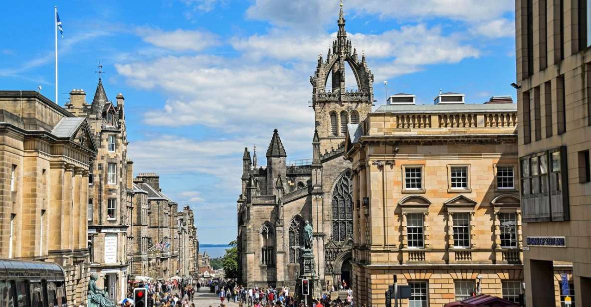 Edinburgh: Self-Guided Audio Tour - Tour Features