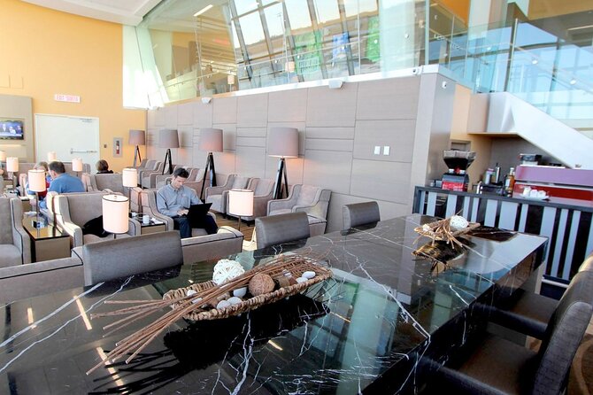 Edmonton International Airport Plaza Premium Lounge - Lounge Packages