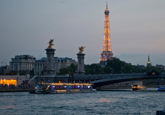 Eiffel Tower Dinner Experience and Sightseeing Seine River Cruise - Dining Atmosphere and Inclusions