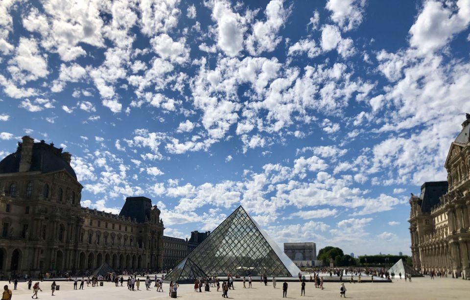 Emily in Paris Guided Walking Tour - Filming Locations in Paris