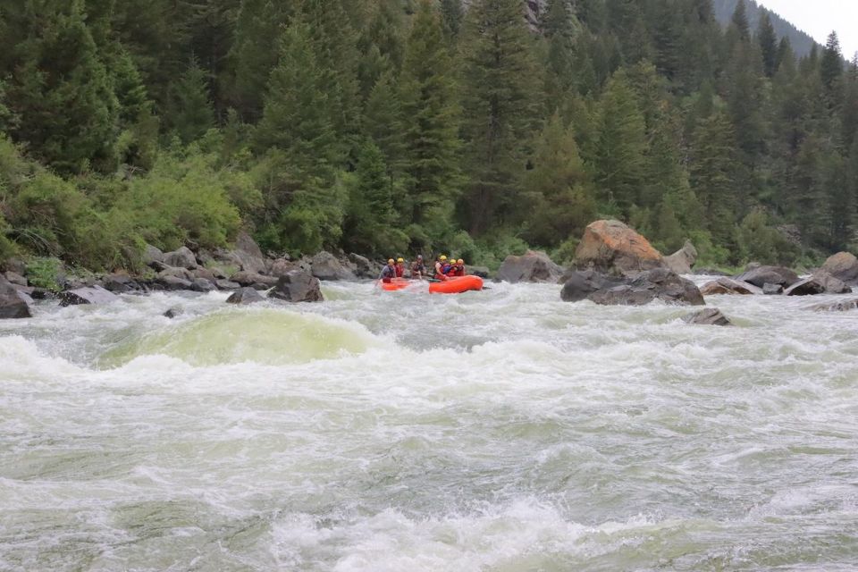 Ennis Mt: Exclusive Raft Trip Through Beartrap Canyon+Lunch - Navigating the Legendary Kitchen Sink Rapid