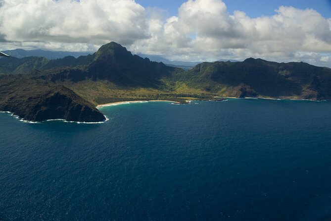 Entire Kauai Airplane Tour - ALL WINDOW SEATS - Accessibility and Booking