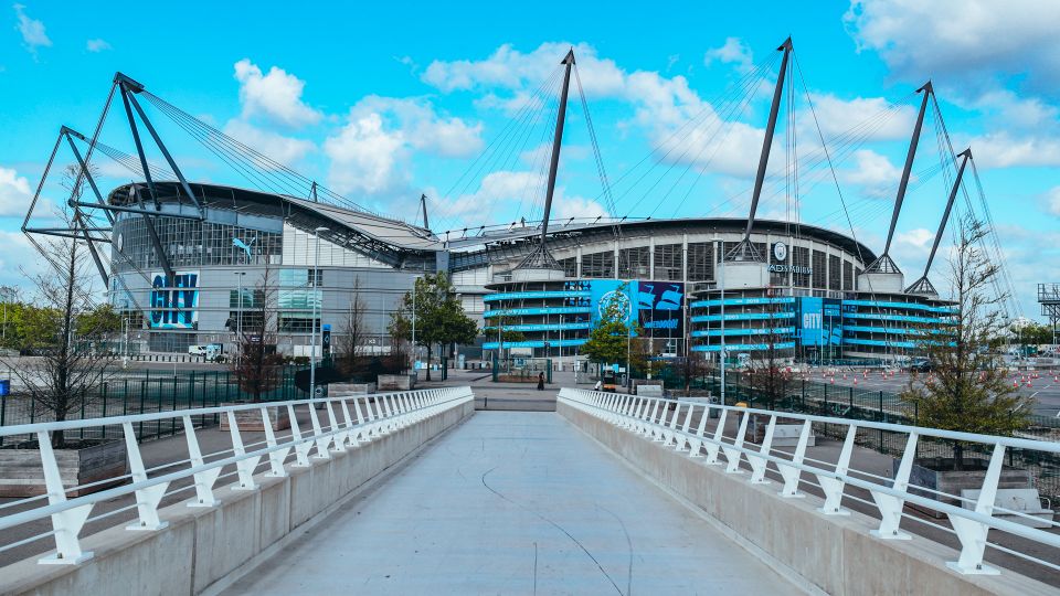 Etihad Stadium: Manchester City FC Tour by Rail From London - Exploring Etihad Stadium Facilities