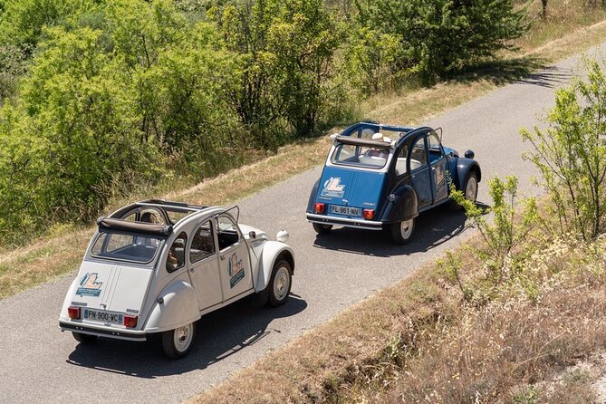 Exceptional Excursion in 2cv in the Luberon - Navigating the Road Book and Maps