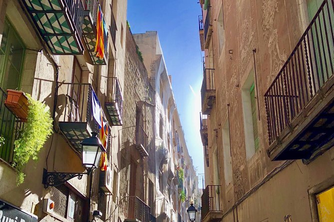 Explore Hidden Streets of Barcelona With a Local - Insider Stories and Legends