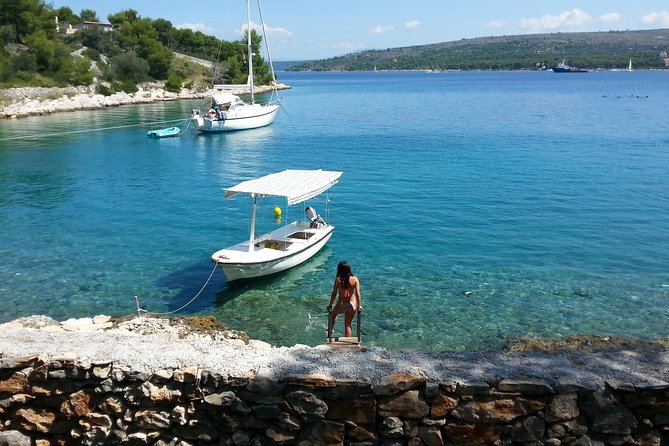 Explore the West Side of the Island of Brač With Pasara Boat - Traditional Dalmatian Boat - Meeting Point and Instructions