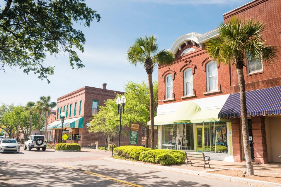 Family Treasures: Fernandina Beach Discovery Walk - Relaxation in Central Park