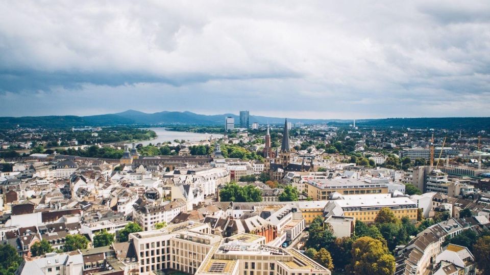 Free Walking Tour Bonn - City Center - Famous Natives