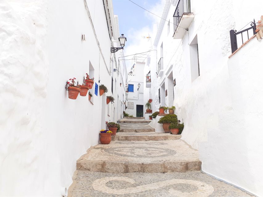 Frigiliana: Private Walking Tour - Blend Into Local Daily Life