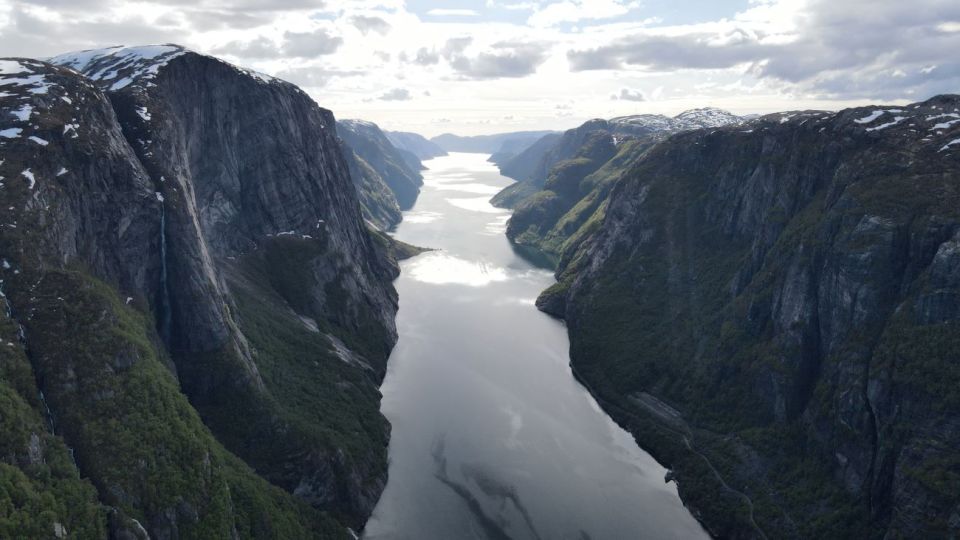 From Bergen: Trolltunga and Waterfalls Helicopter Tour - Included Experiences