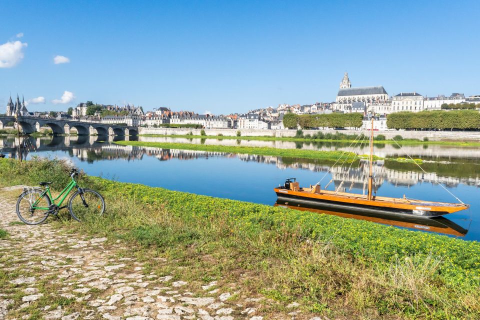 From Blois: Chambord, Wine & Cycling - Cycling Alongside the Loire River