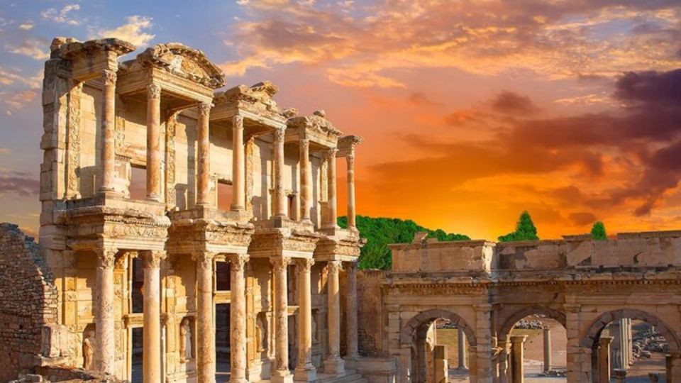 From Bodrum: Full-Day Ephesus History Tour With Lunch - Exploring the Celsius Library