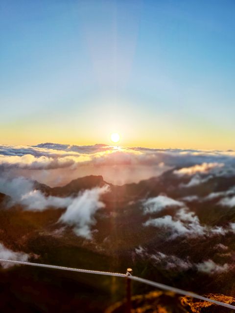 From Funchal: Sunrise at Pico Do Arieiro With Breakfast - Sunrise Viewing