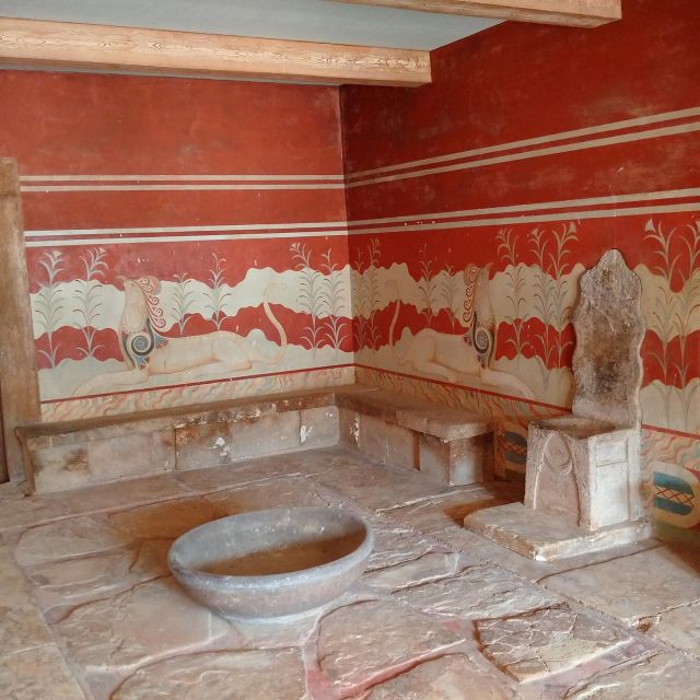 From Heraklion: Knossos Palace Entry Ticket and Private Tour - Experience Highlights