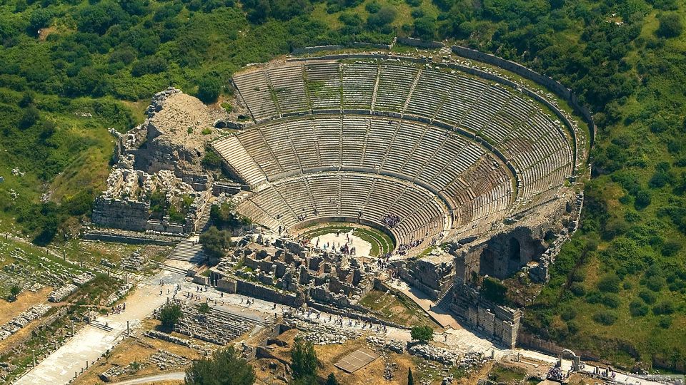 From Izmir: Ephesus and House of Virgin Mary Tour With Lunch - Exploring Ephesus