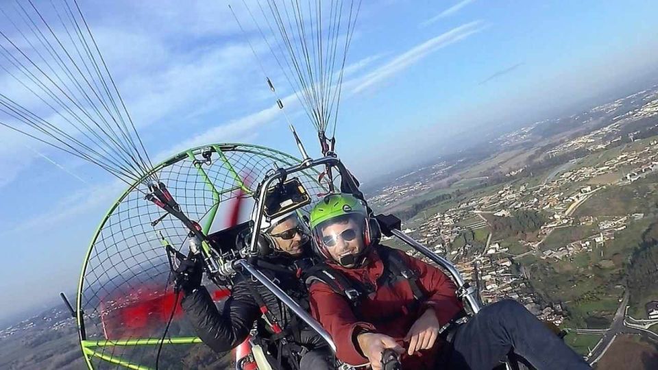 From Lisbon: Motorised Paragliding Tandem Flight - Language Options