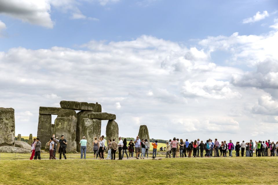 From London: Stonehenge Half-Day Tour - Exploring the Stone Circle