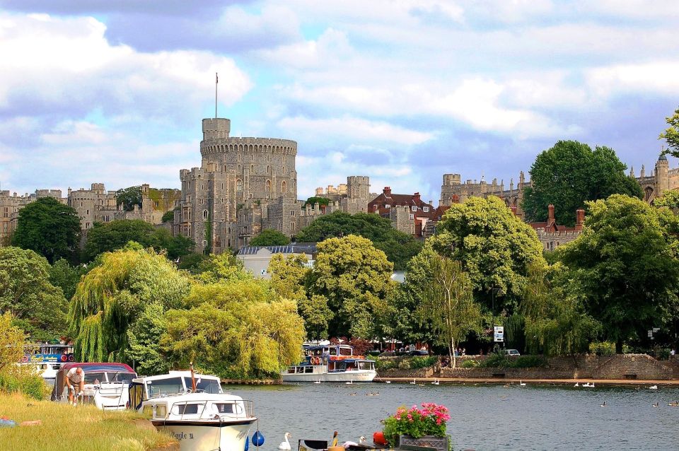 From London: Stonehenge Inner Circle and Windsor Day Trip - Windsor Castle Optional Visit